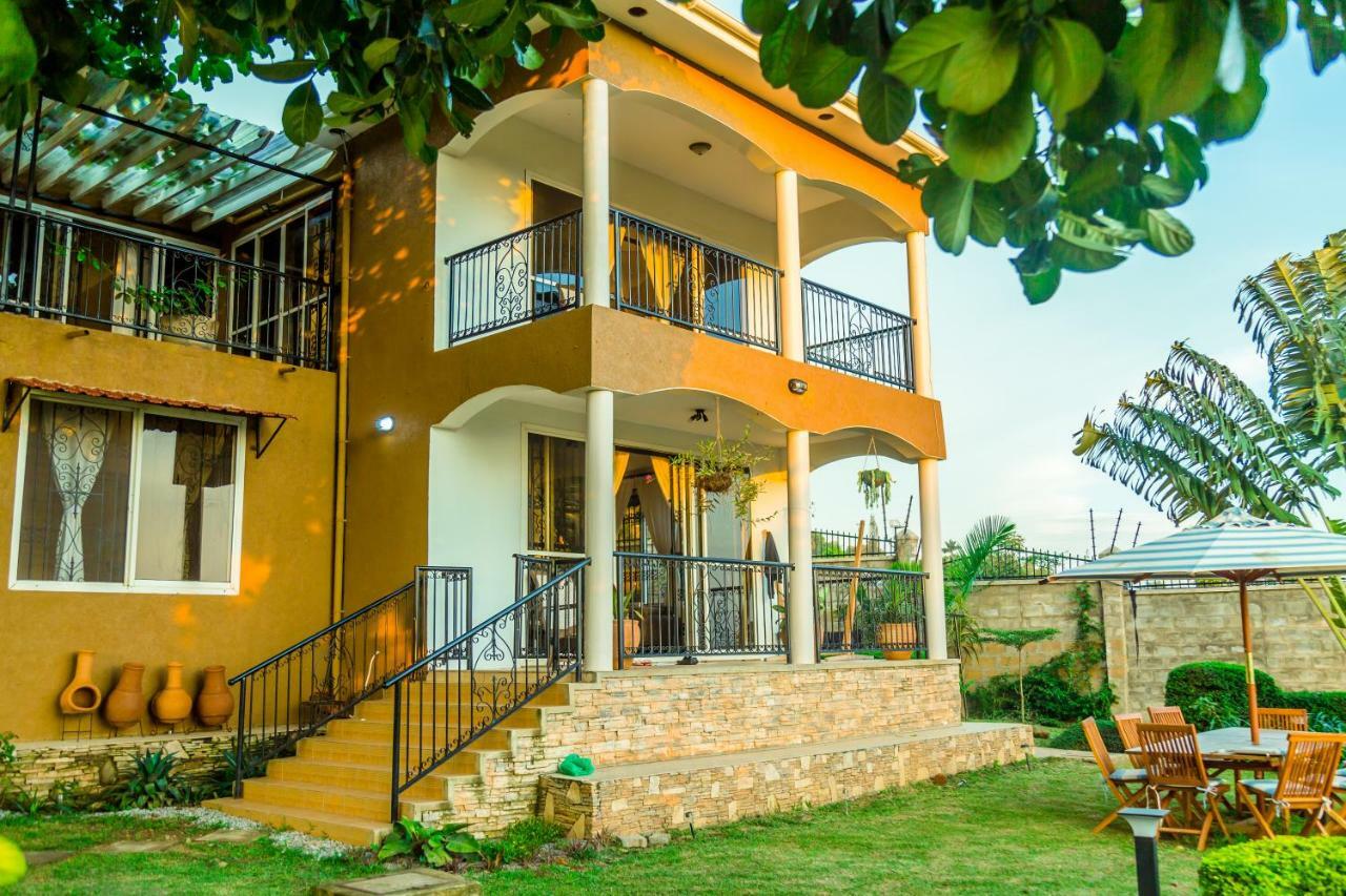 Ewange - A Casa Mia Bed & Breakfast Kampala Exterior foto